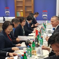 Predsednik i sudije Vrhovnog narodnog suda Narodne Republike Kine u poseti Pravosudnoj akademiji-3