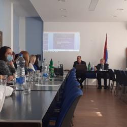 Малолетни учиниоци кривичних дела и ванинституционалне санкције и мере реакције - норма и пракса