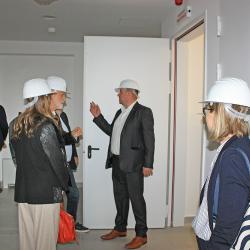 Poseta predstavnika Evropskog parlamenta i delegacije Evropske unije u Srbiji novoj zgradi Pravosudne akademije - slika 9