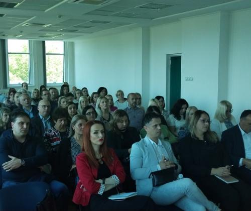 "Малолетници као учиниоци кривичних дела и малолетна лица оштећена кривичним делом"